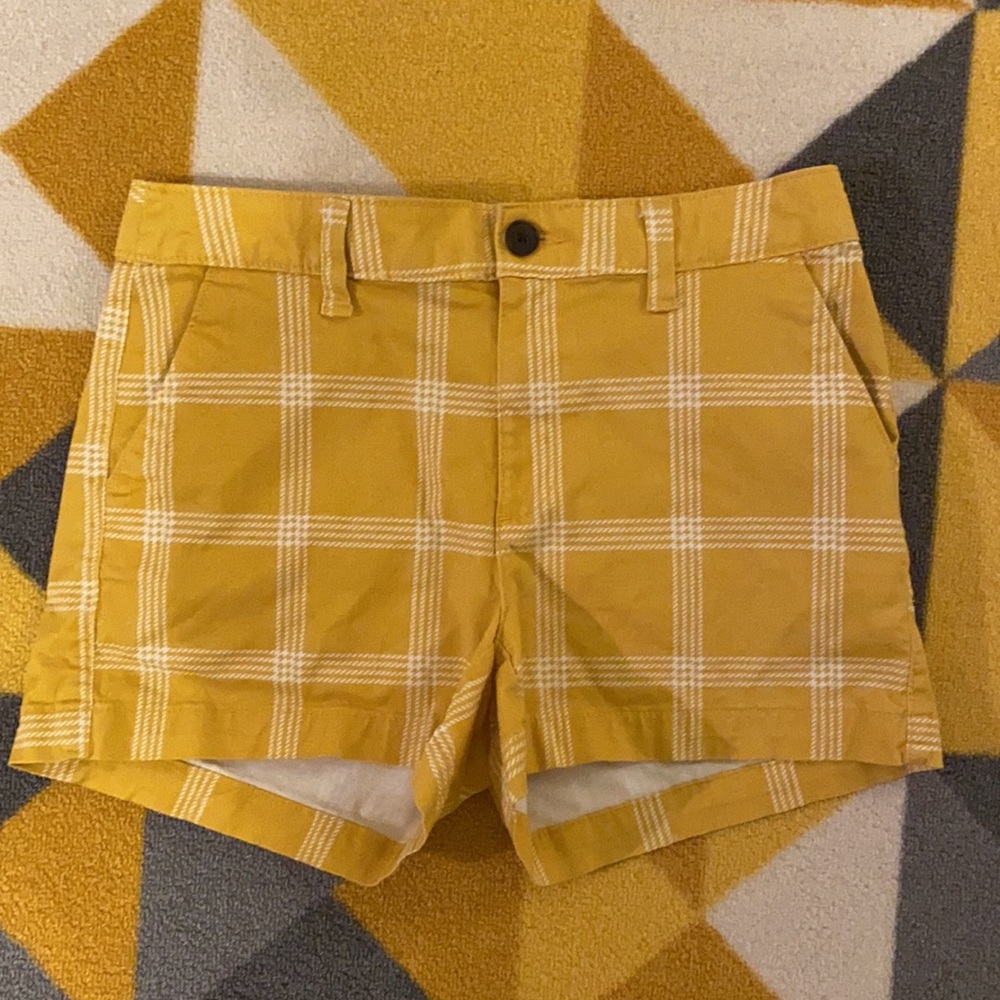 A New Day Plaid Mid Rise shorts